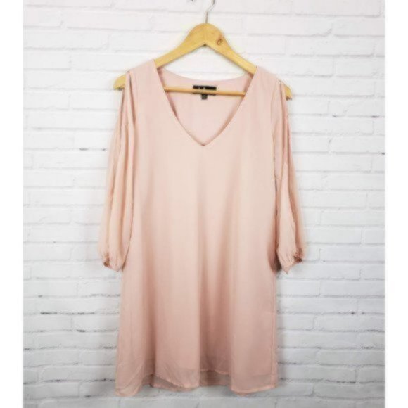 Lulus Split Arm Overlay Dress NWT - Picture 2 of 4